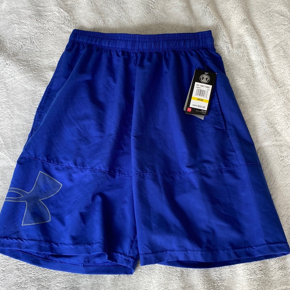 NWT!!! MENS UNDER ARMOUR SHORTS!💙